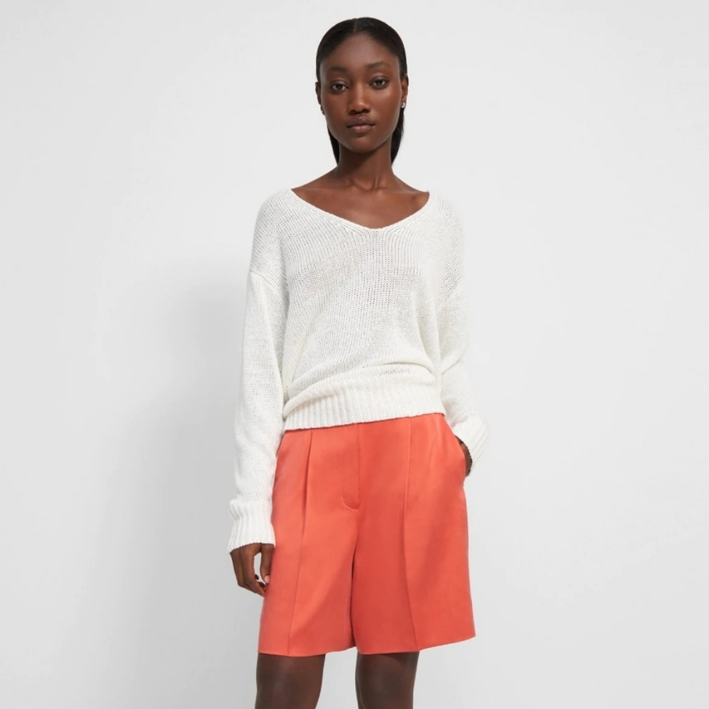 THEORY Pleat Trouser Short in Satin size 12 NWT